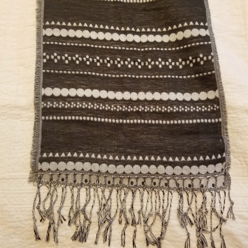 NWT Thirty-One Keepin' Cozy Scarf